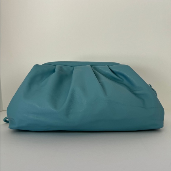 Badgley Mischka Teal Chain Clutch - Picture 2 of 2